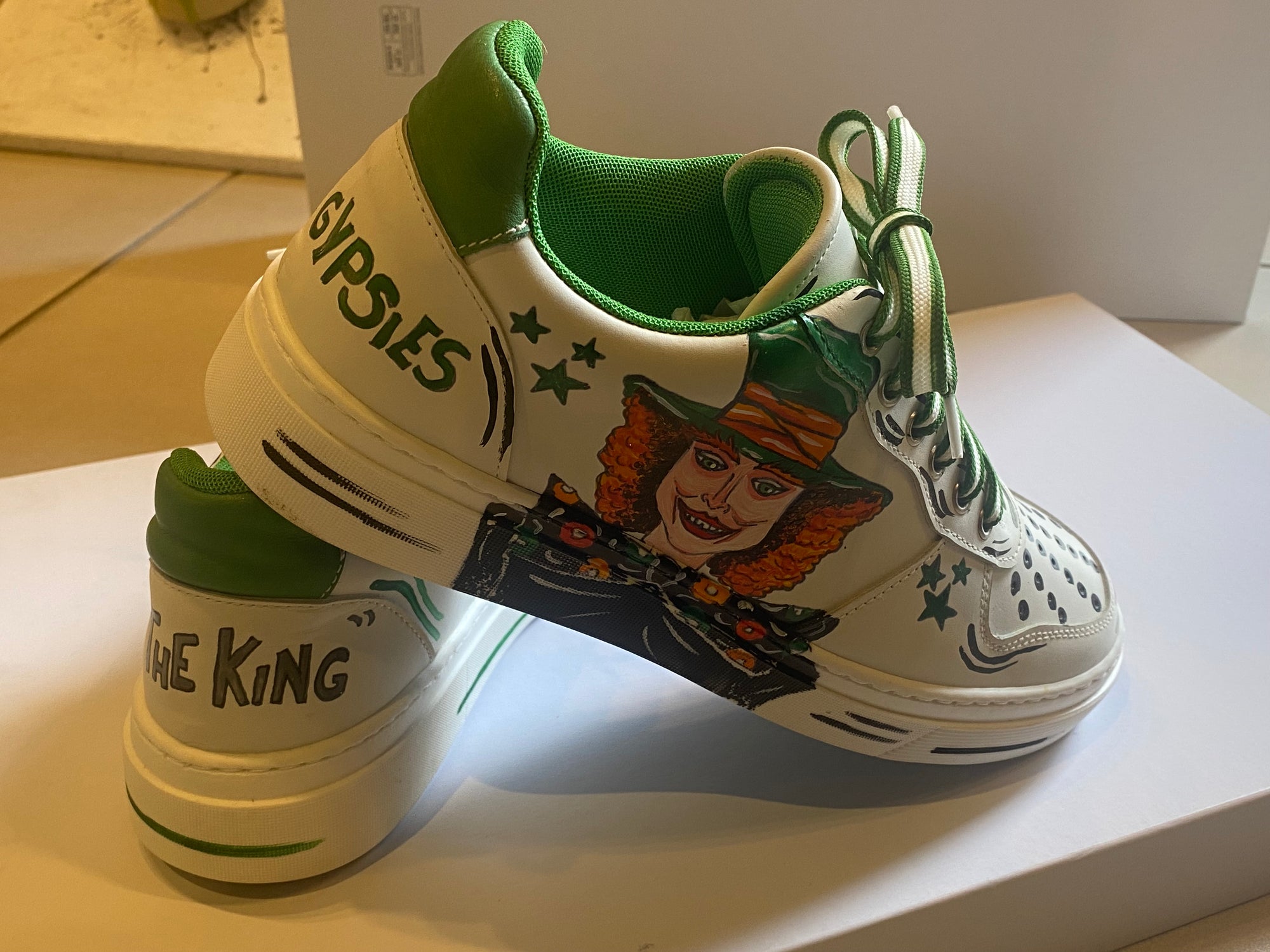 SNEAKERS PEZZO UNICO JOKER E CAPPELLAIO MATTO